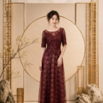 酒紅花瓣蕾絲縫珠A字裙禮服
