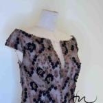 茶棕細珠立體黑花卡肩禮服