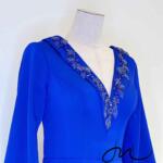 寶藍V領珠鑽絲絨喇叭袖禮服