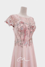 粉膚花瓣流線緞面A字裙禮服